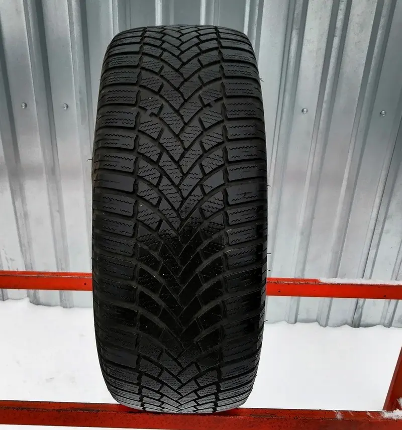 Б/у шина 205/55 R16 Bridgestone Blizzak LM-005