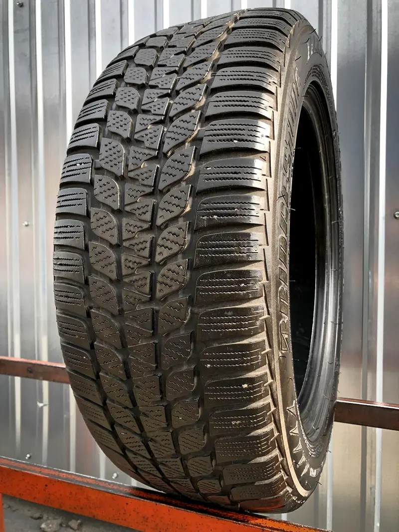 Б/у шина 205/55 R16 Bridgestone Blizzak LM25 RunFlat