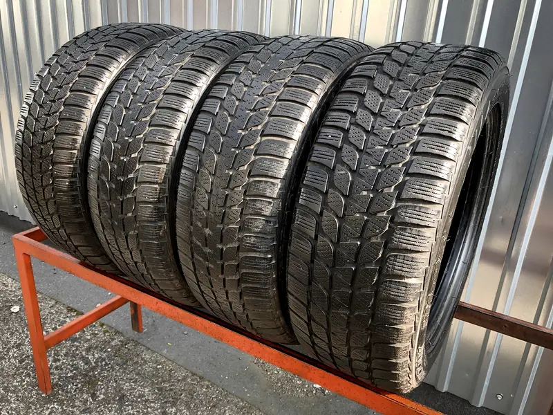 Комплект б/у шин 205/55 R16 Bridgestone Blizzak LM25 RunFlat