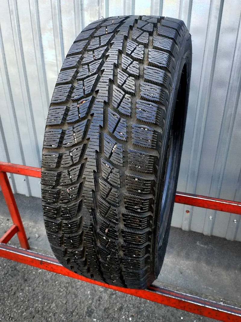 Б/у шина 205/55 R16 Bridgestone Blizzak Nordic