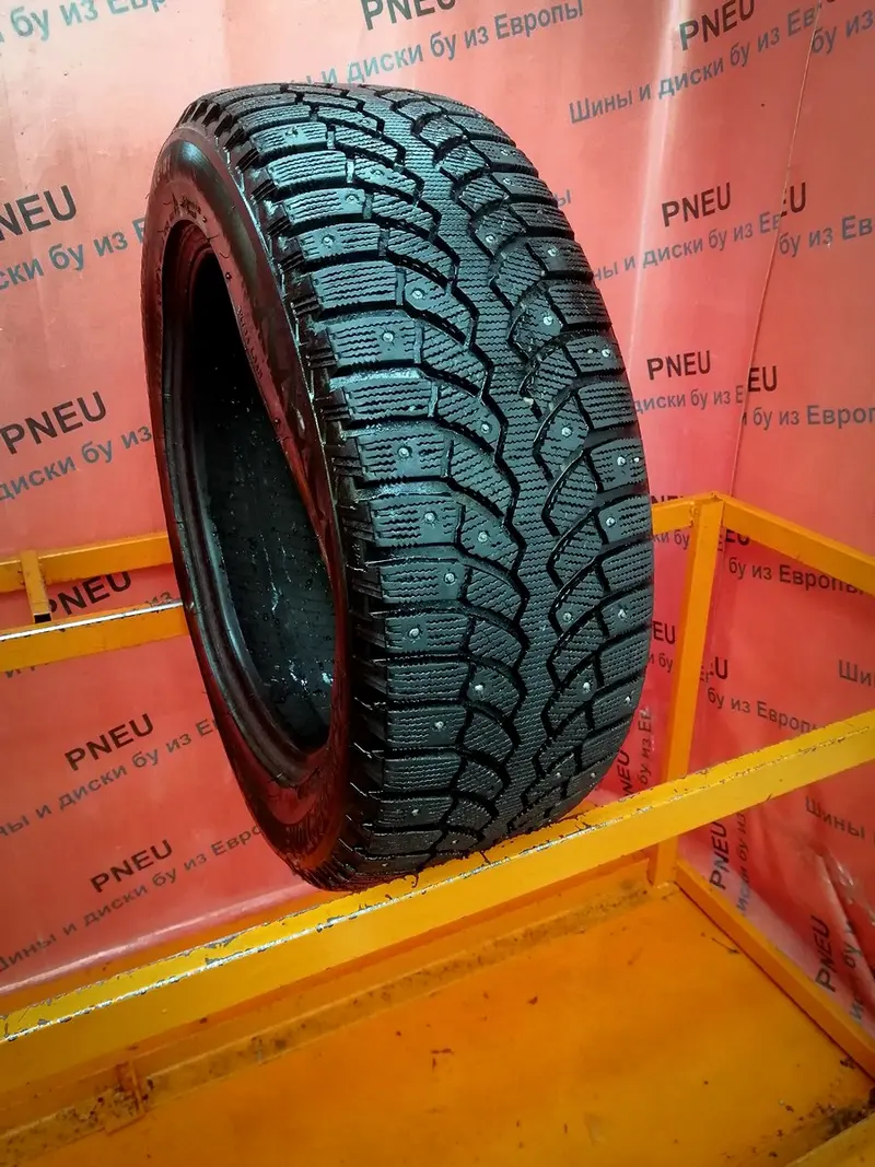 Б/у шина 205/55 R16 Bridgestone Blizzak Spike-01