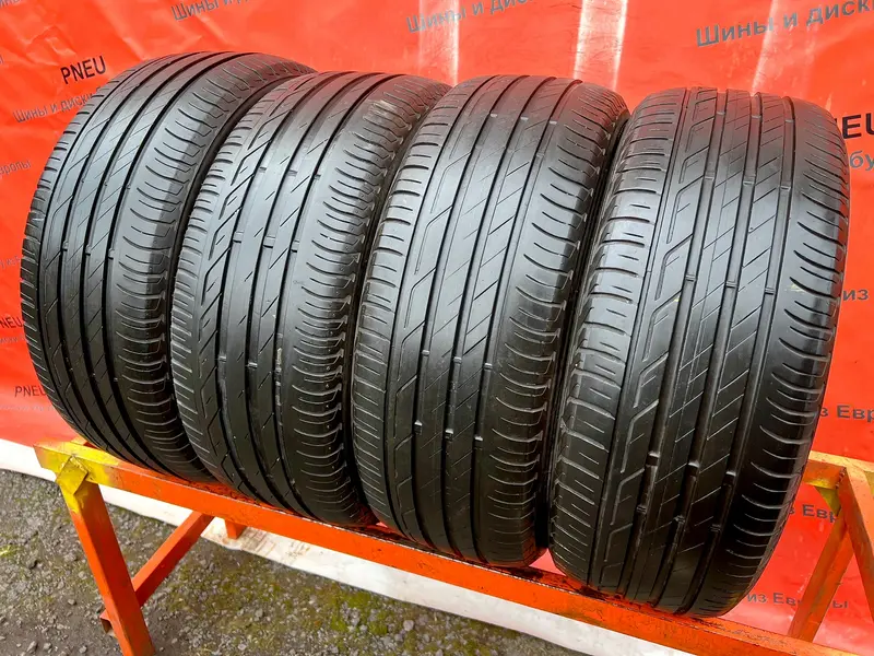 Bridgestone Turanza T001 205/55 R16 на стеллаже склада