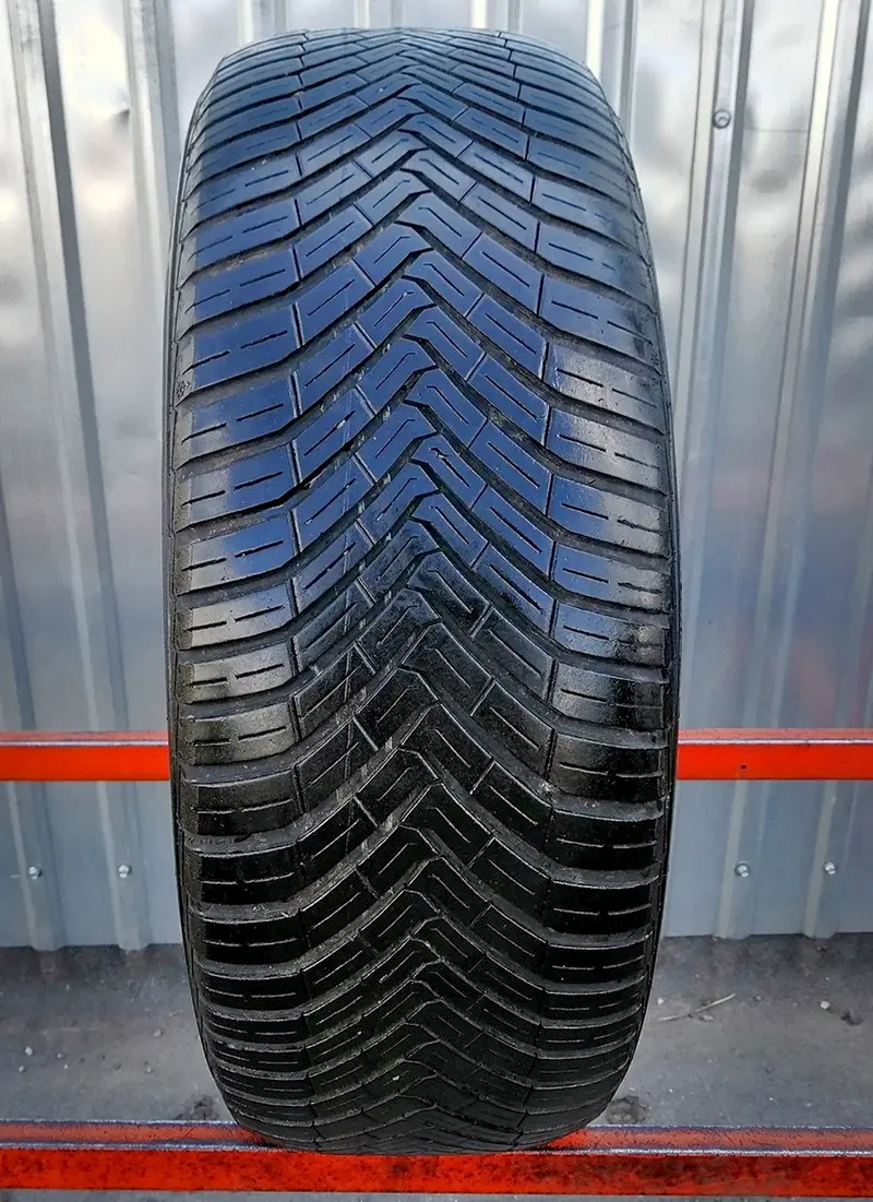 Б/у шина 205/55 R16 Continental AllSeasonContact