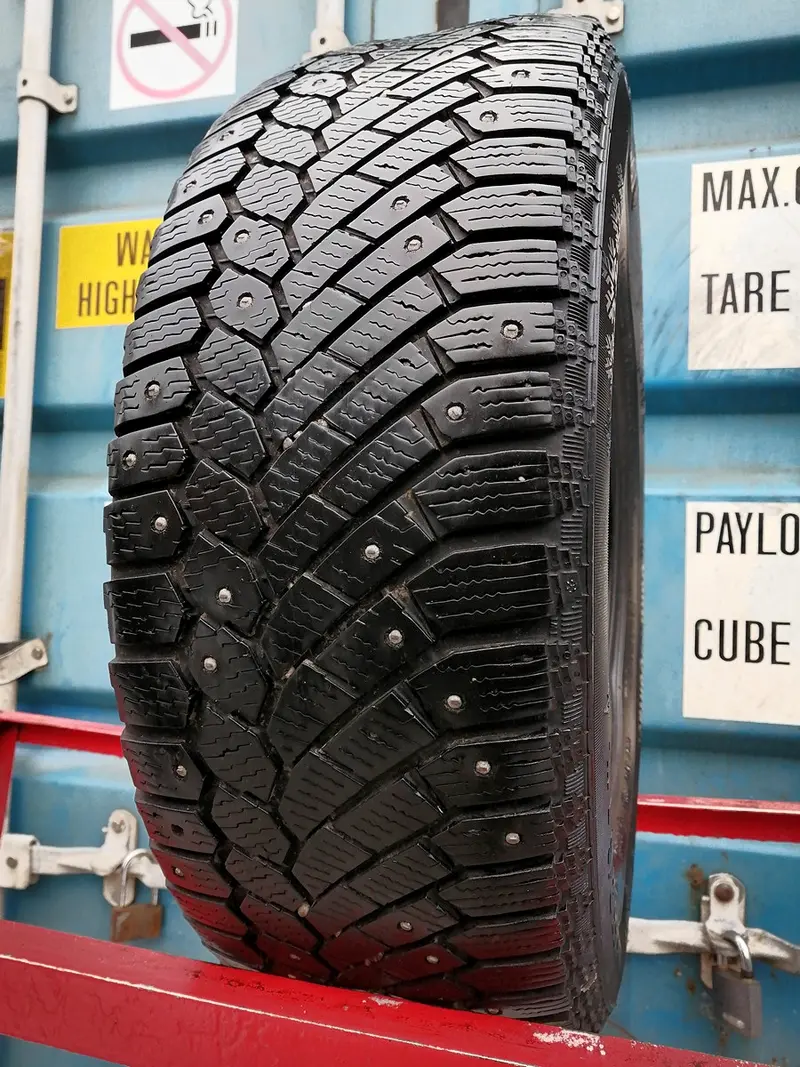 Б/у шина 205/55 R16 Continental ContiIceContact