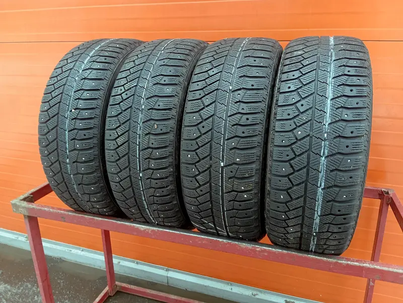 Комплект б/у шин 205/55 R16 Continental ContiWinterViking 2 RunFlat