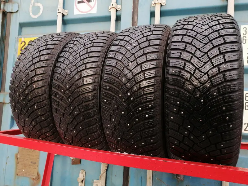 Комплект б/у шин 205/55 R16 Continental IceContact 3