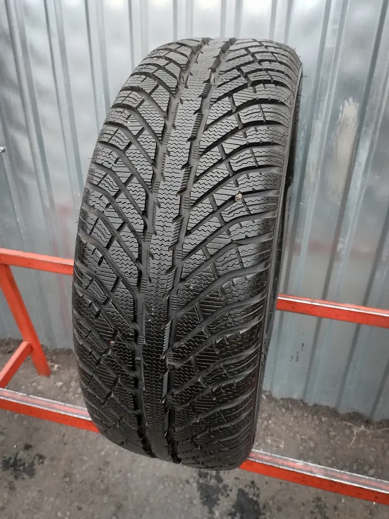 Б/у шина 205/55 R16 Cooper Discoverer Winter