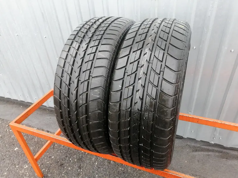 Пара б/у шин 205/55 R16 Dunlop SP Sport 8000E