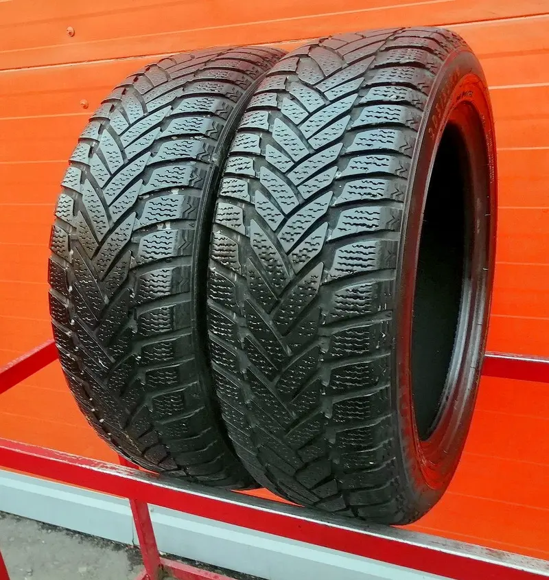 Пара б/у шин 205/55 R16 Dunlop SP Winter Sport M3