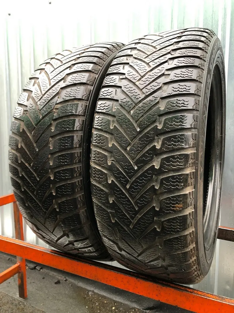 Пара б/у шин 205/55 R16 Dunlop SP Winter Sport M3