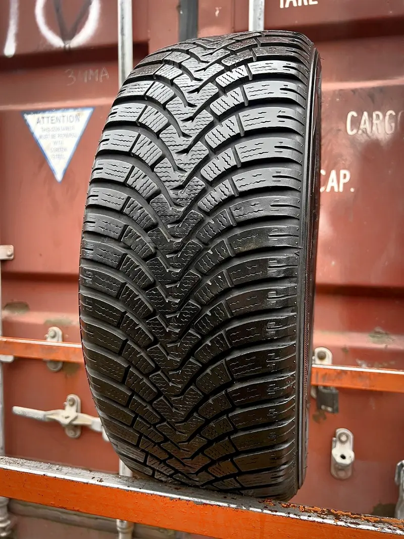 Б/у шина 205/55 R16 Falken Eurowinter HS01, фото 1