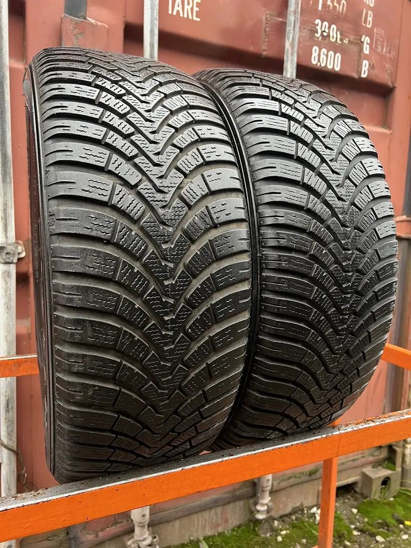 Пара б/у шин 205/55 R16 Falken Eurowinter HS01, фото 1