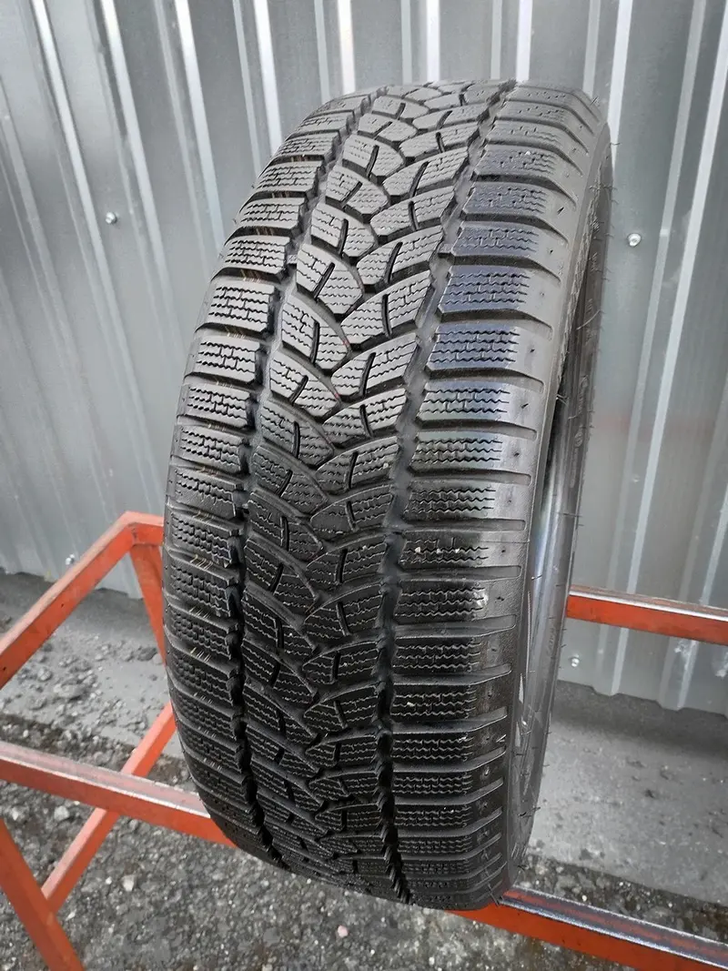 Б/у шина 205/55 R16 Firestone Winterhawk 3, фото 1