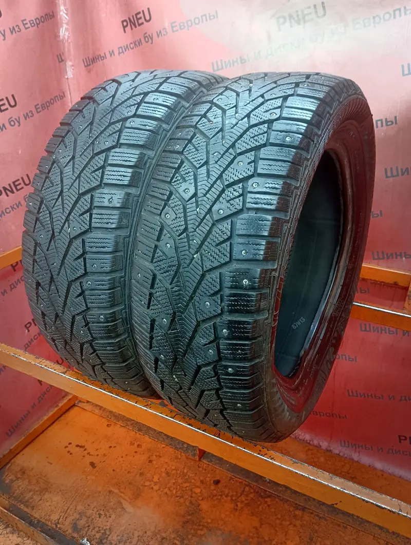 Пара б/у шин 205/55 R16 Gislaved Nord Frost 100