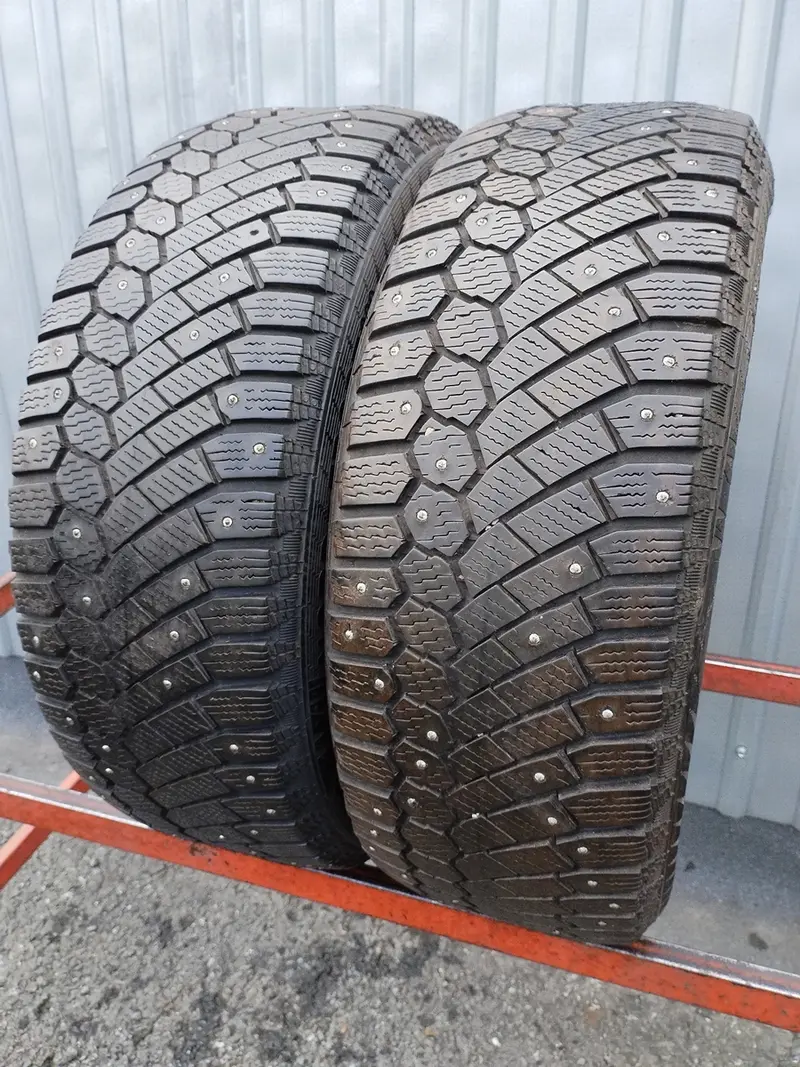 Пара б/у шин 205/55 R16 Gislaved Nord Frost 200