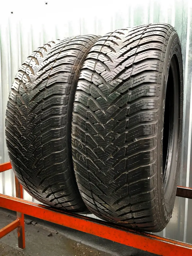 Пара б/у шин 205/55 R16 Goodyear Eagle Ultra Grip GW-3 RunFlat