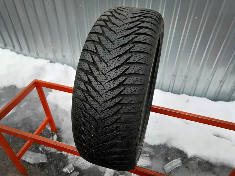 Б/у шина 205/55 R16 Goodyear Ultra Grip 8