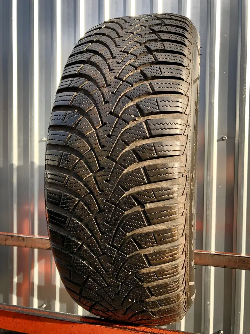 Б/у шина 205/55 R16 Goodyear Ultra Grip 9