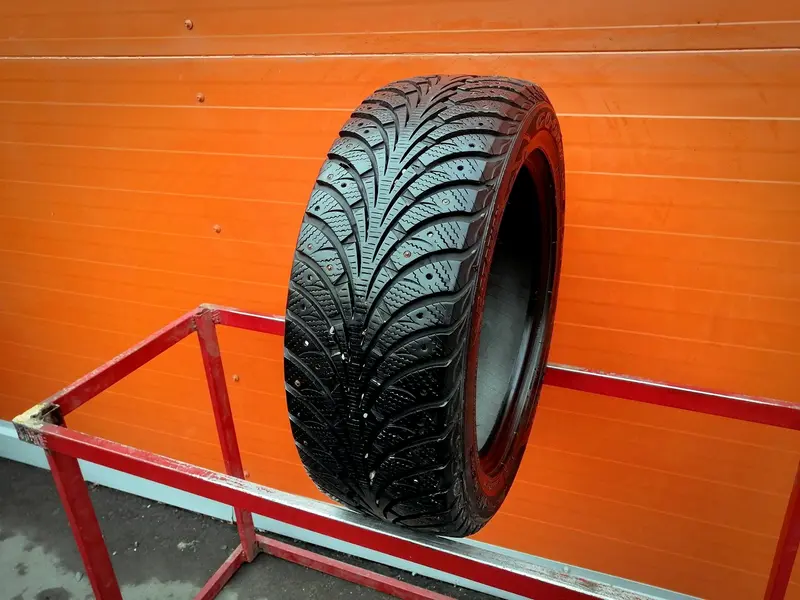 Б/у шина 205/55 R16 Goodyear Ultra Grip Extreme