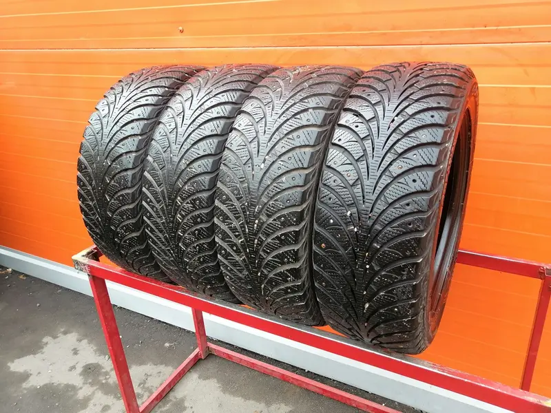 Комплект б/у шин 205/55 R16 Goodyear Ultra Grip Extreme