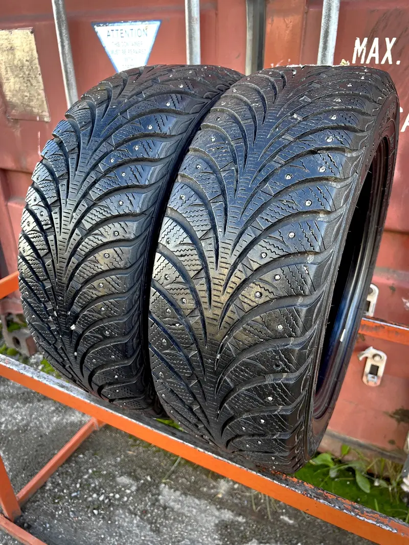 Пара б/у шин 205/55 R16 Goodyear Ultra Grip Extreme