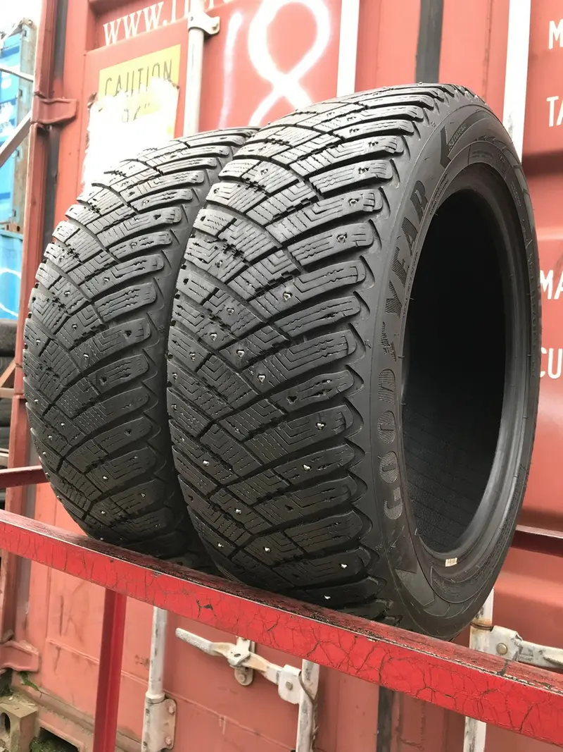 Пара б/у шин 205/55 R16 Goodyear Ultra Grip Ice Arctic