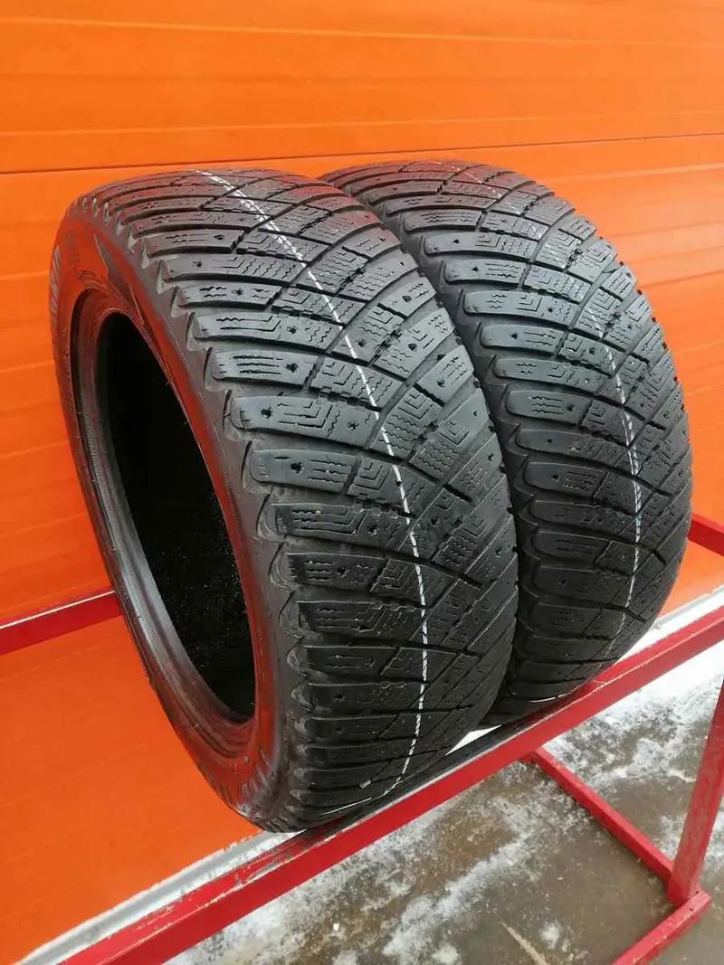 Пара б/у шин 205/55 R16 Goodyear Ultra Grip Ice Arctic