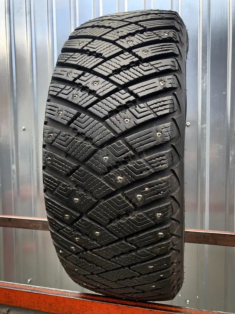 Б/у шина 205/55 R16 Goodyear Ultra Grip Ice Arctic