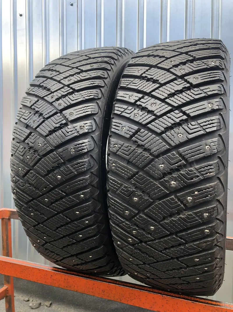 Пара б/у шин 205/55 R16 Goodyear Ultra Grip Ice Arctic