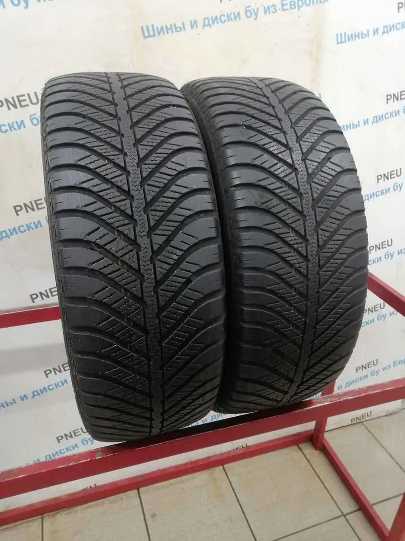 Пара б/у шин 205/55 R16 Goodyear Vector 4Seasons