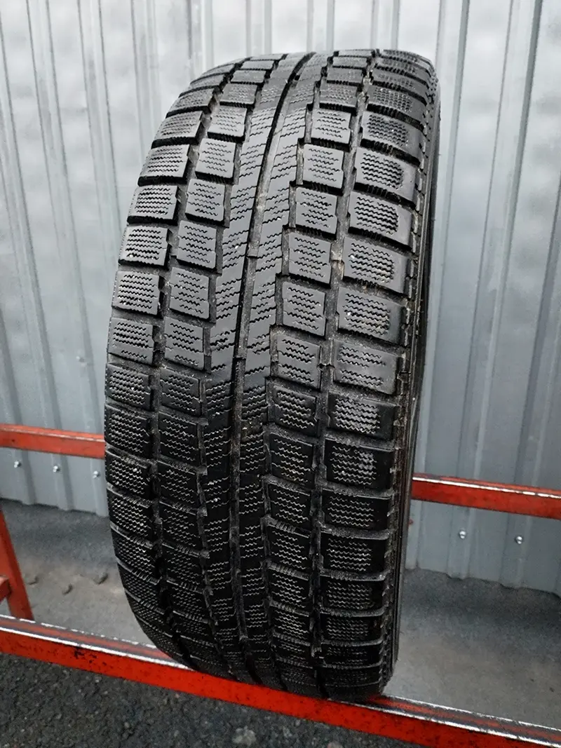 Б/у шина 205/55 R16 Hankook Ice Bear W440