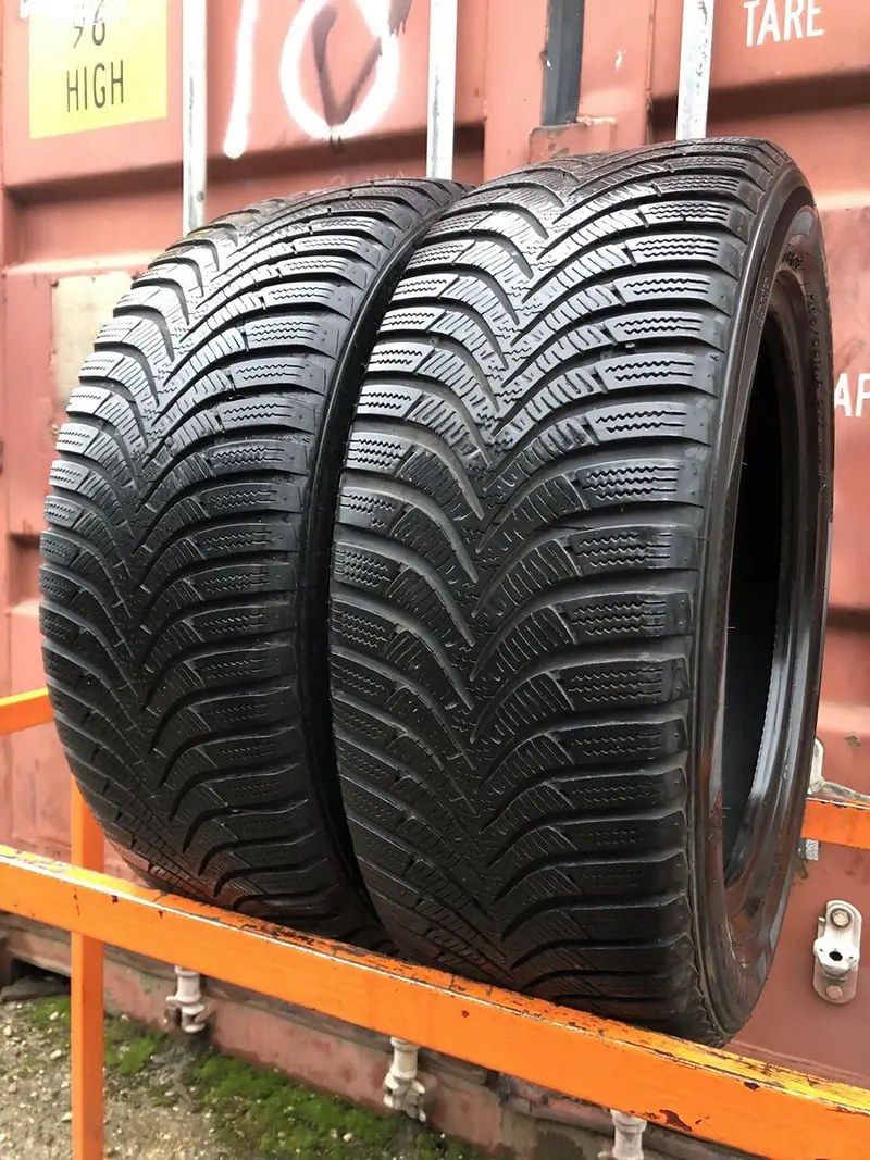 Пара б/у шин 205/55 R16 Hankook Winter I*cept RS2 W452