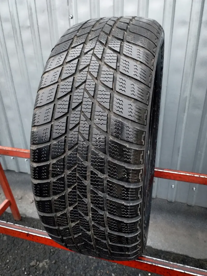 Б/у шина 205/55 R16 Hankook Winter Radial W400