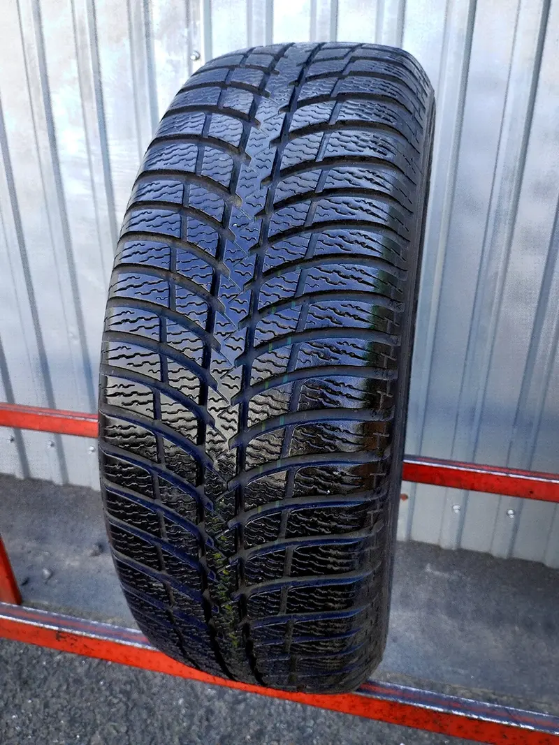 Б/у шина 205/55 R16 Kumho I ZEN KW23
