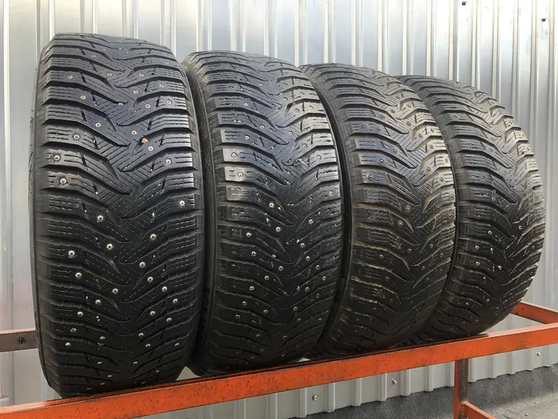 Комплект б/у шин 205/55 R16 Kumho WinterCraft Ice WI31