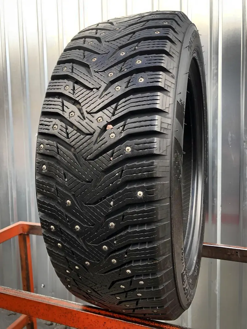 Б/у шина 205/55 R16 Kumho WinterCraft Ice WI31