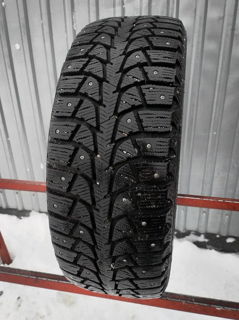 Б/у шина 205/55 R16 Maxxis Presa Spike, фото 1
