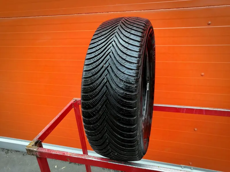 Б/у шина 205/55 R16 Michelin Alpin 5