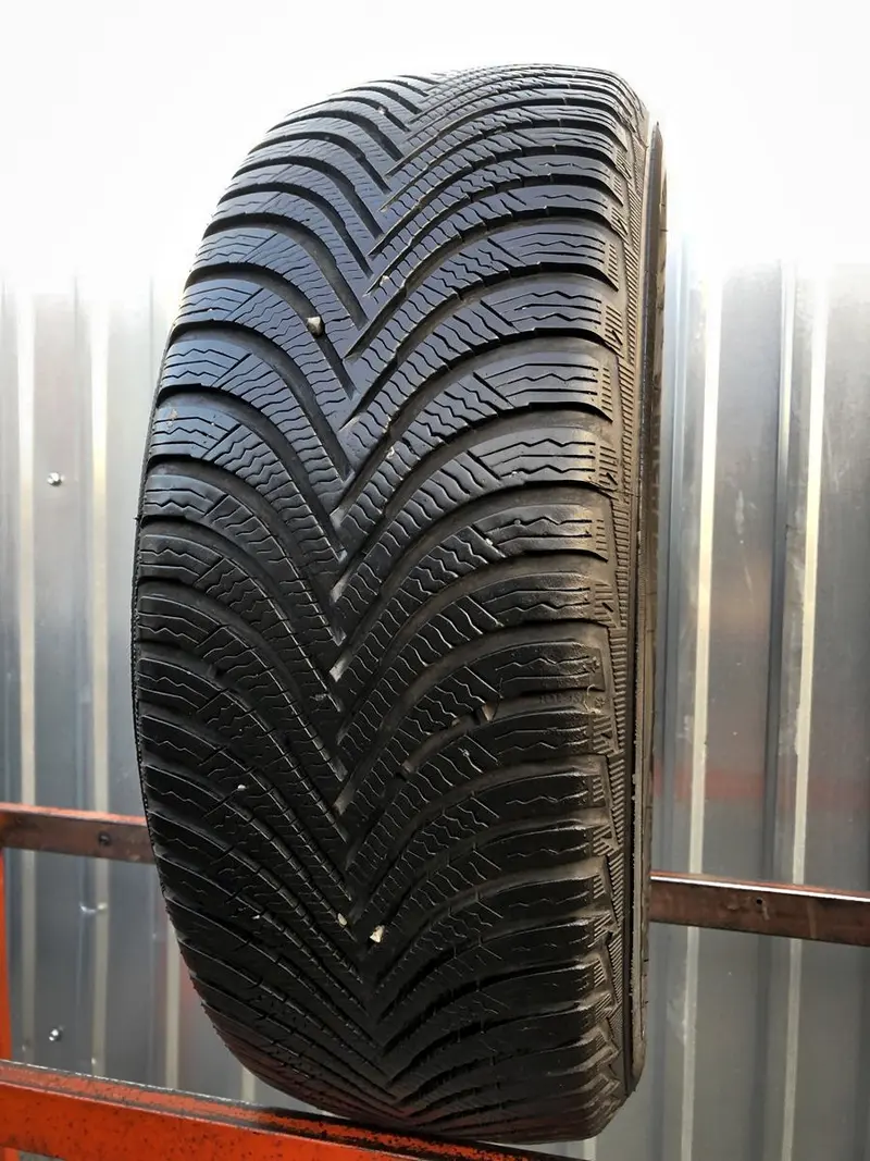 Б/у шина 205/55 R16 Michelin Alpin 5