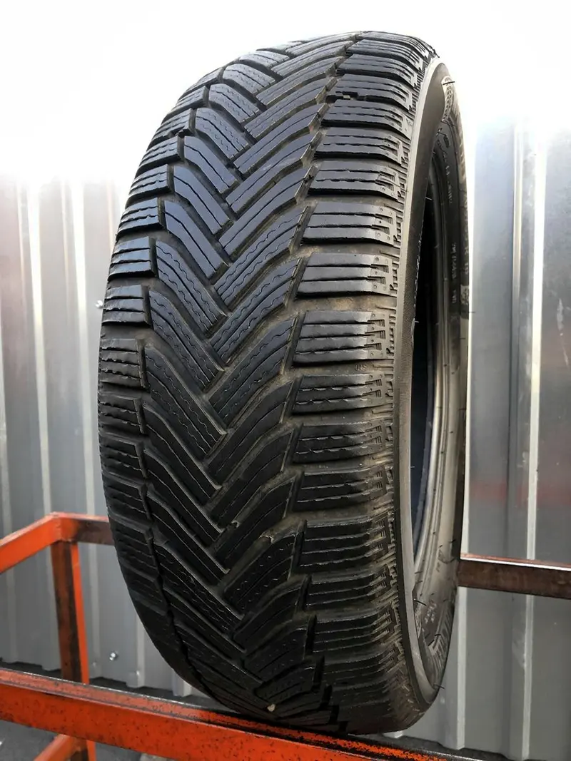 Б/у шина 205/55 R16 Michelin Alpin 6