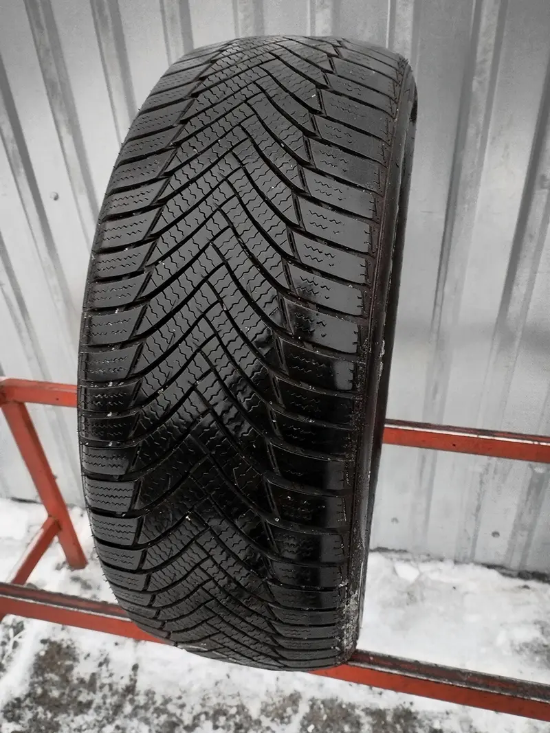 Б/у шина 205/55 R16 Minerva Frostrack HP