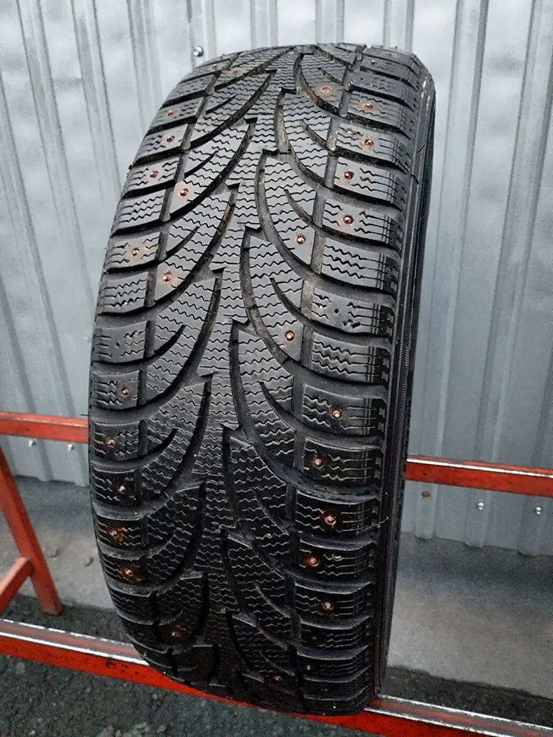Б/у шина 205/55 R16 Minerva Winter Stud