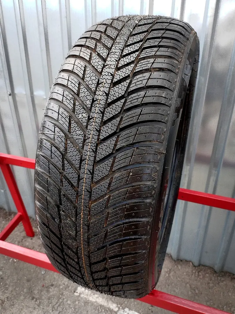 Новая шина 205/55 R16 Nexen nBlue 4 Season WH17