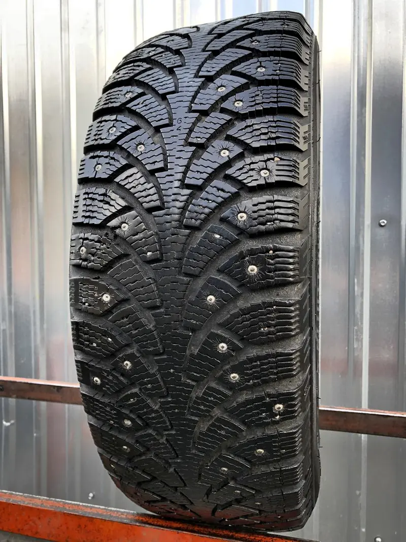 Б/у шина 205/55 R16 Nokian Hakkapeliitta 4