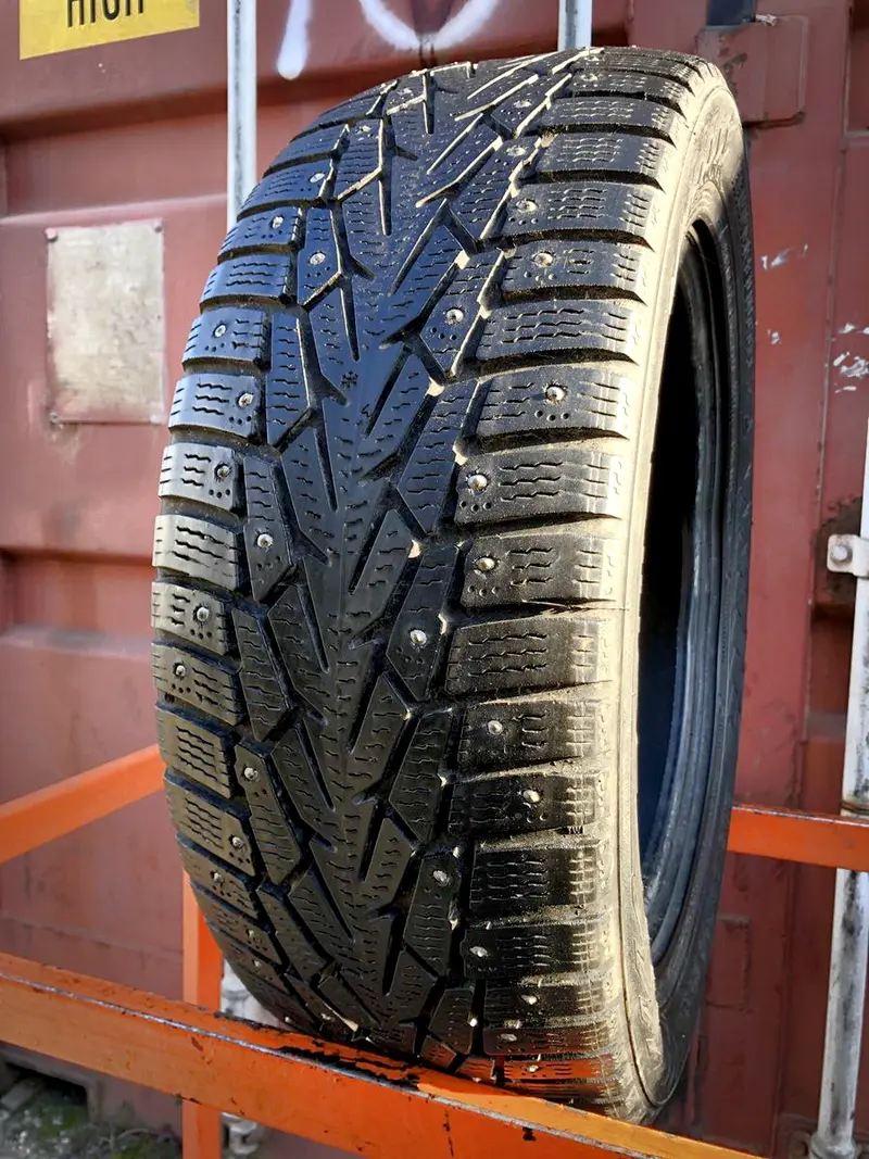 Б/у шина 205/55 R16 Nokian Hakkapeliitta 7