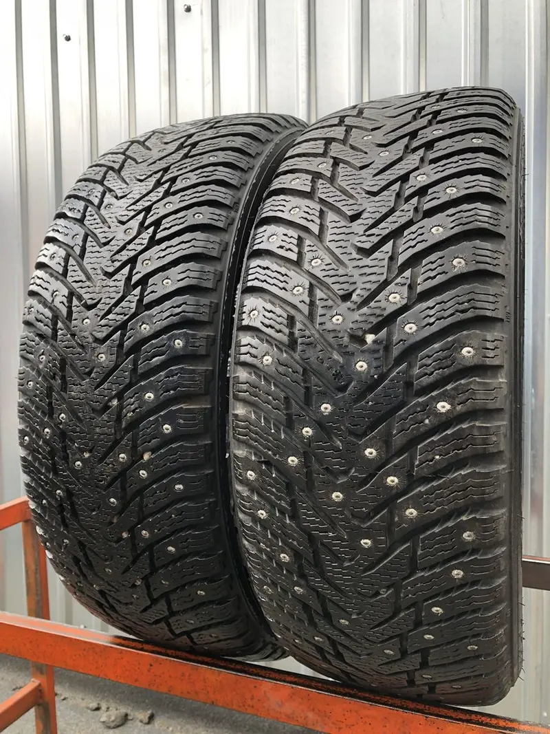 Пара б/у шин 205/55 R16 Nokian Hakkapeliitta 8