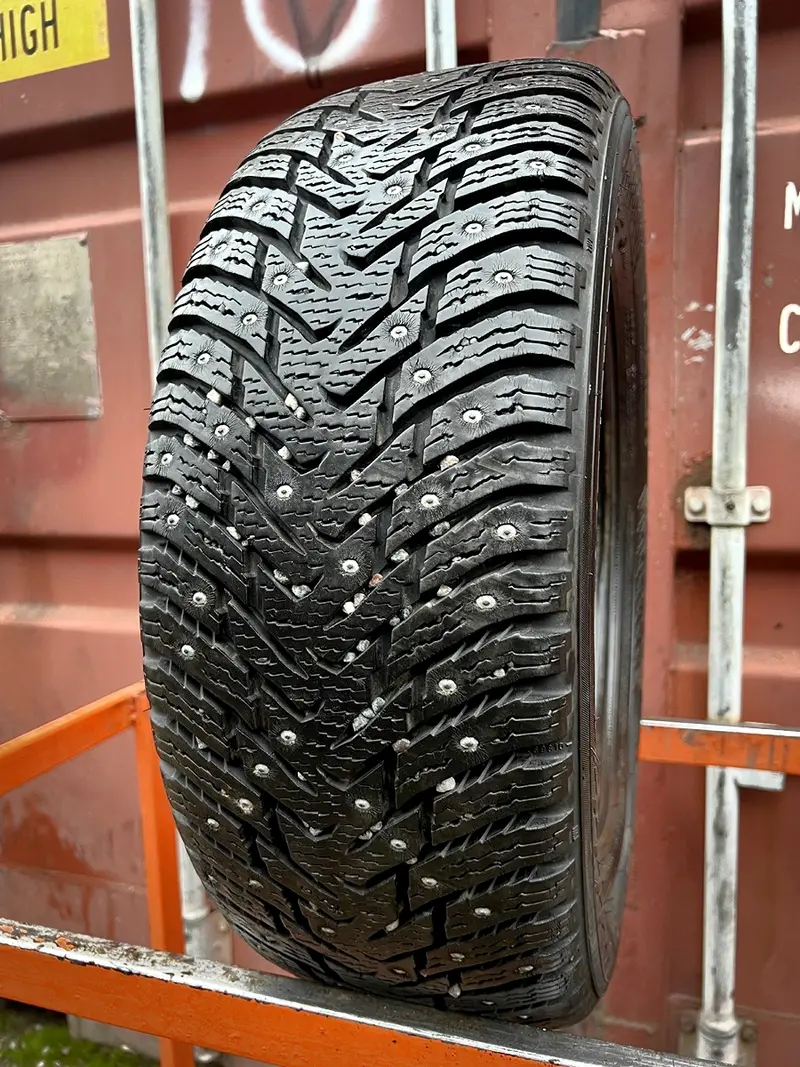 Б/у шина 205/55 R16 Nokian Hakkapeliitta 8, фото 1