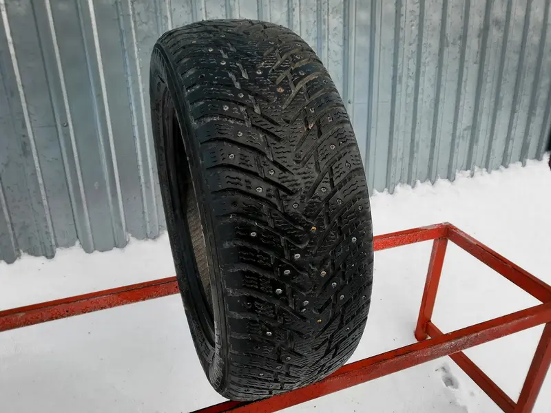Б/у шина 205/55 R16 Nokian Hakkapeliitta 8 RunFlat