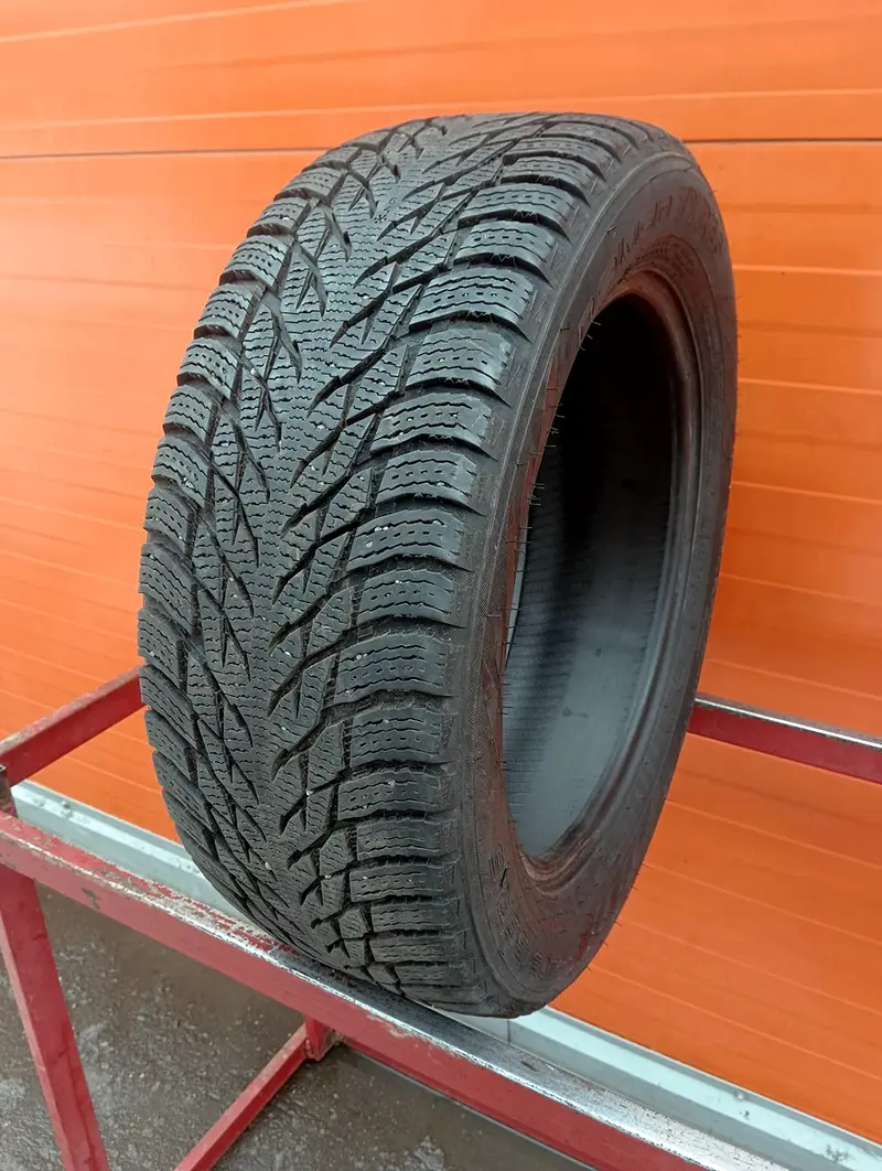 Б/у шина 205/55 R16 Nokian Hakkapeliitta R3