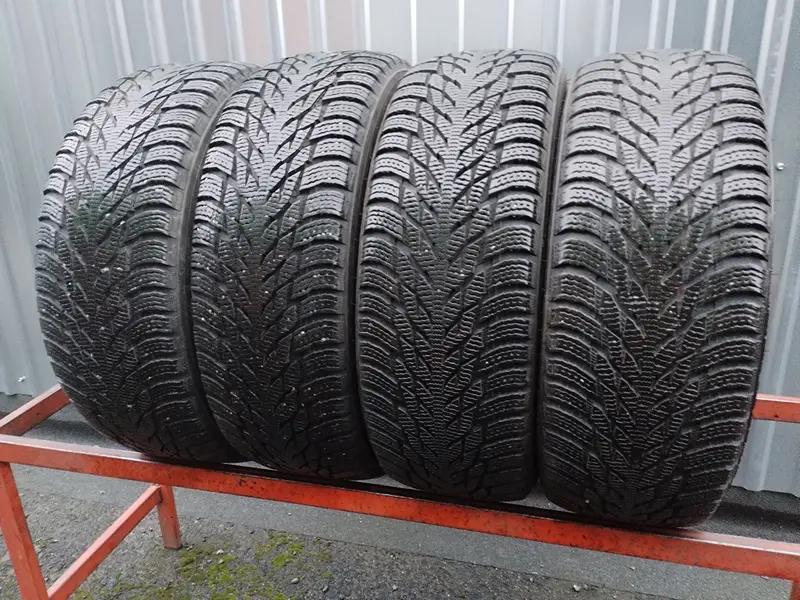 Комплект б/у шин 205/55 R16 Nokian Hakkapeliitta R3